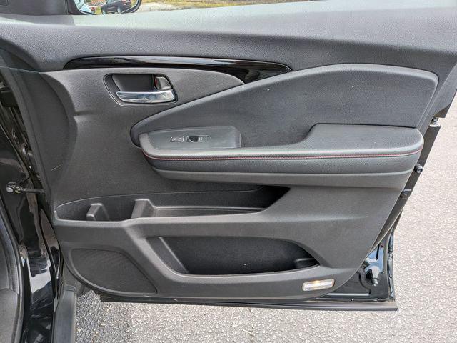 2022 Honda Pilot AWD Black Edition