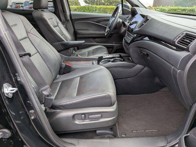 2022 Honda Pilot AWD Black Edition