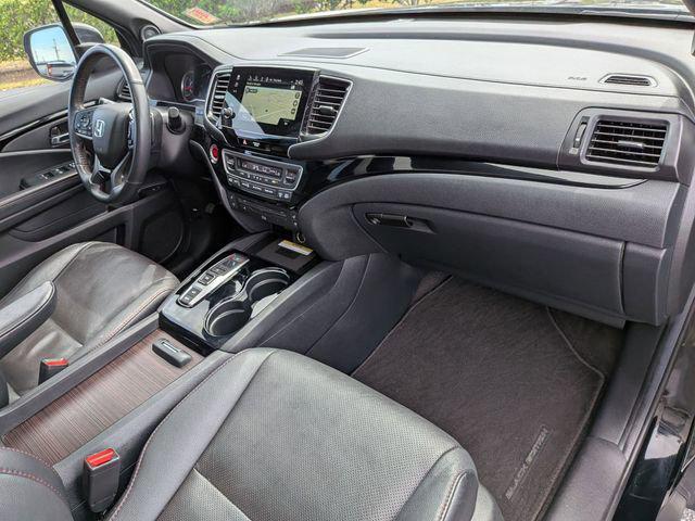 2022 Honda Pilot AWD Black Edition
