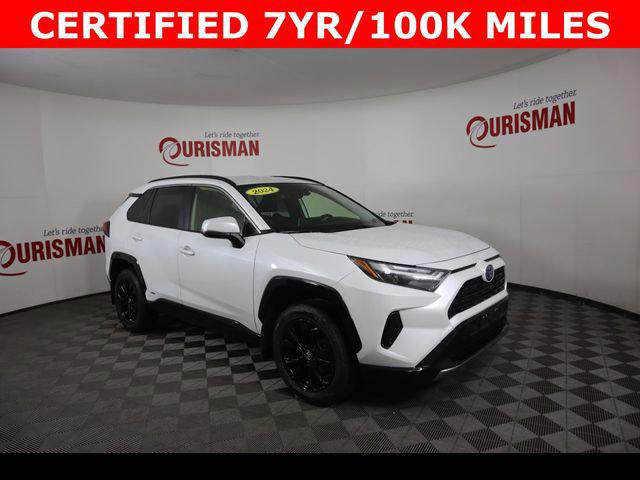 2024 Toyota RAV4 SE - Photo 12
