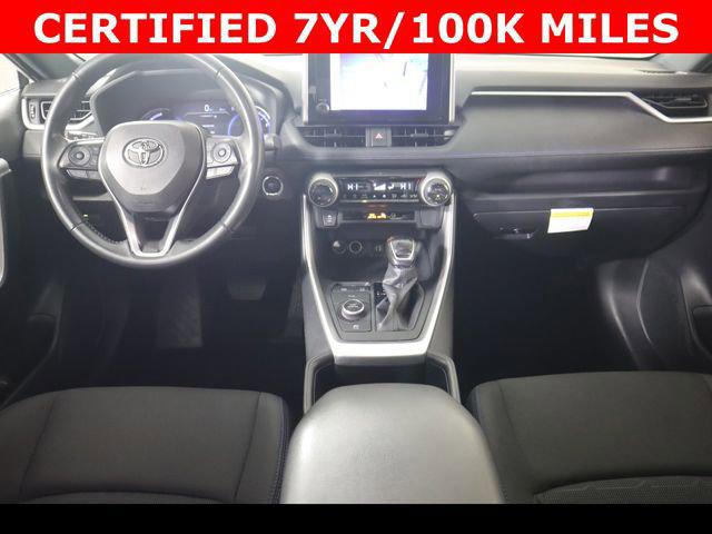 2024 Toyota RAV4 SE - Photo 16