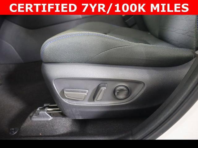 2024 Toyota RAV4 SE - Photo 19