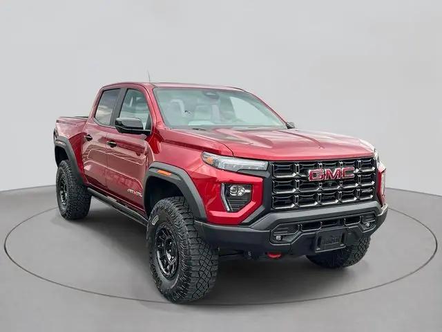 2025 GMC Canyon 4WD AT4
