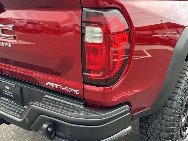 2025 GMC Canyon 4WD AT4