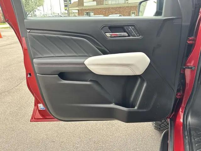 2025 GMC Canyon 4WD AT4