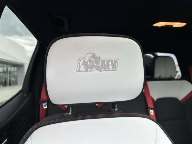 2025 GMC Canyon 4WD AT4