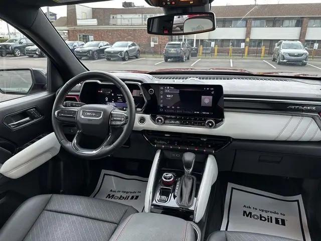 2025 GMC Canyon 4WD AT4