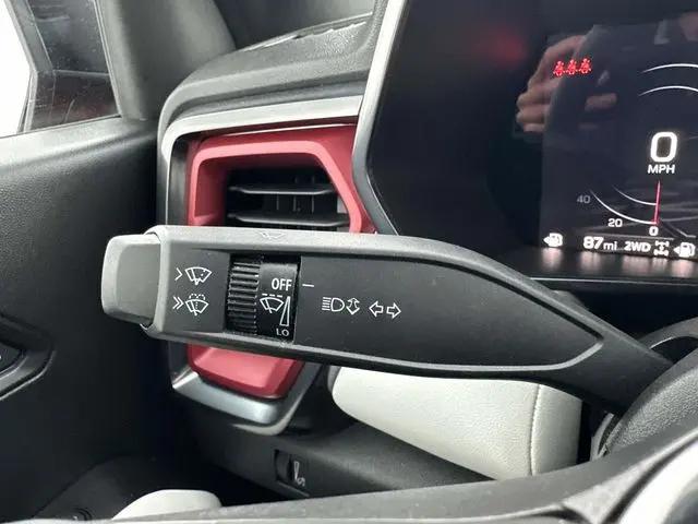 2025 GMC Canyon 4WD AT4