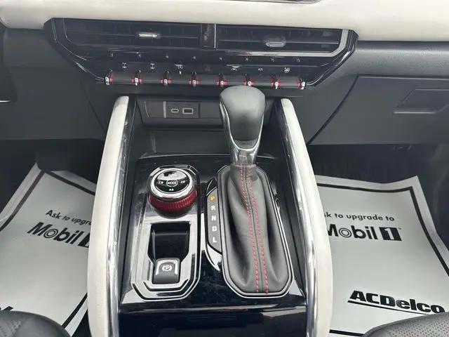 2025 GMC Canyon 4WD AT4