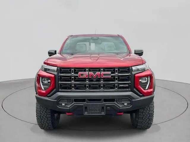 2025 GMC Canyon 4WD AT4