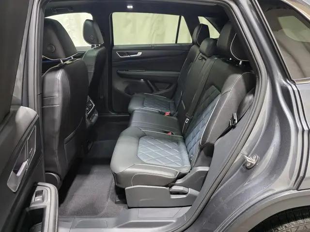 2024 Volkswagen Atlas Cross Sport 2.0T SEL Premium R-Line