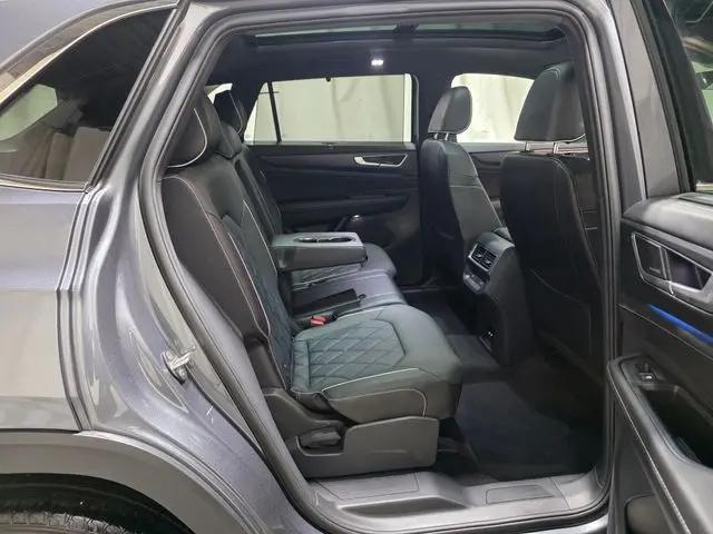 2024 Volkswagen Atlas Cross Sport 2.0T SEL Premium R-Line
