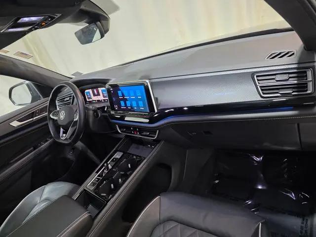 2024 Volkswagen Atlas Cross Sport 2.0T SEL Premium R-Line