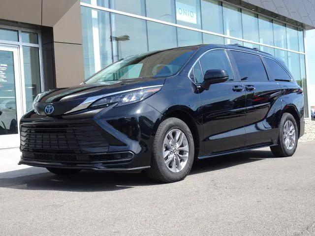 2024 Toyota Sienna LE for sale near Cincinnati, OH