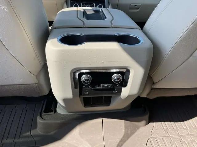 2023 GMC Yukon 4WD Denali