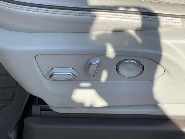 2023 GMC Yukon 4WD Denali