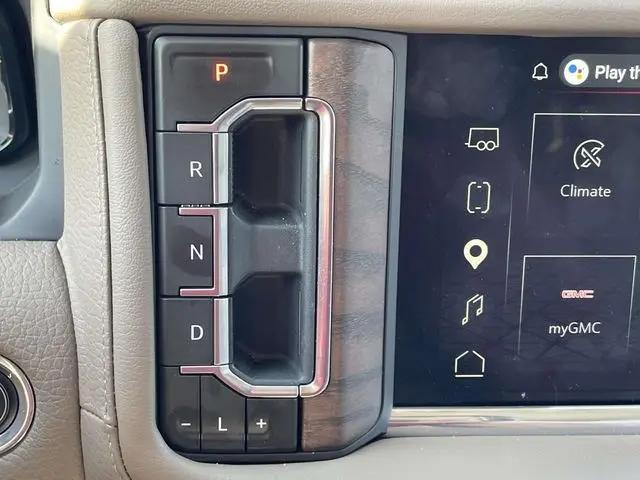 2023 GMC Yukon 4WD Denali
