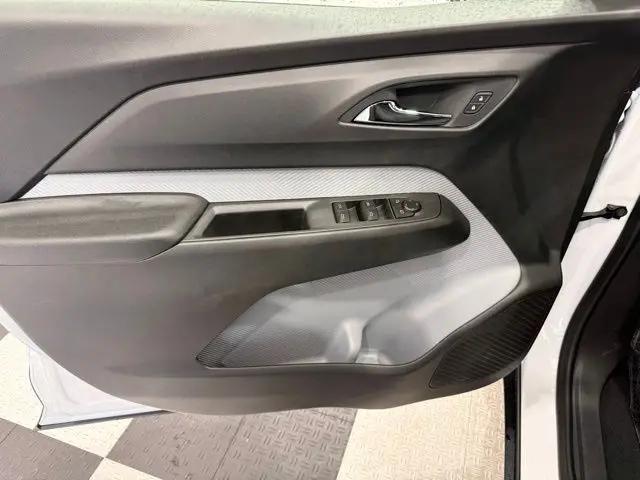 2027 Chevrolet Bolt LT FWD