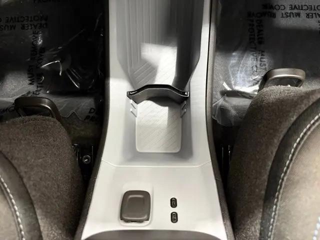 2027 Chevrolet Bolt LT FWD
