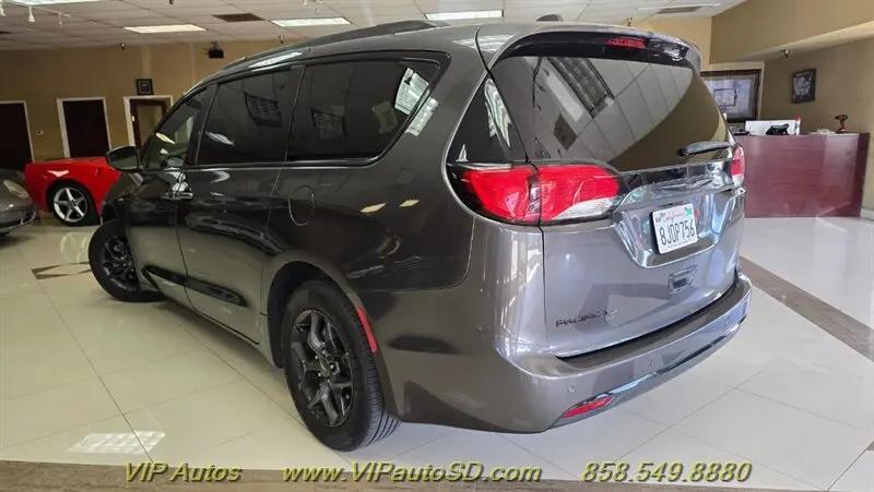 2019 Chrysler Pacifica Touring L
