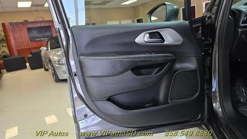 2019 Chrysler Pacifica Touring L