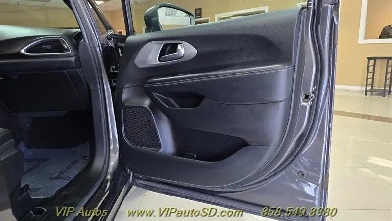 2019 Chrysler Pacifica Touring L