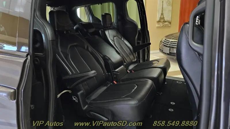 2019 Chrysler Pacifica Touring L