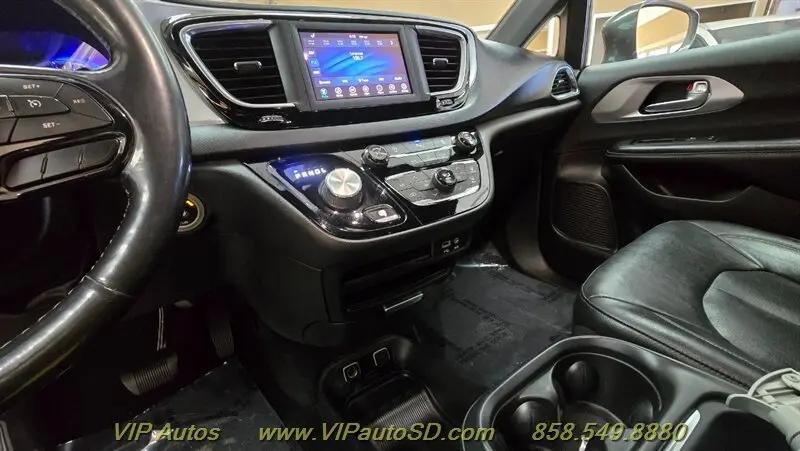 2019 Chrysler Pacifica Touring L