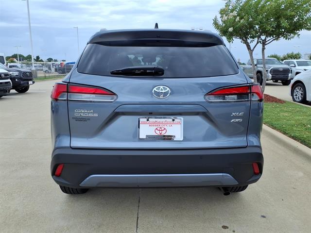 2025 Toyota Corolla Cross XLE