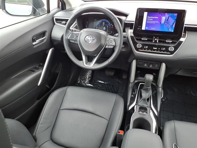 2025 Toyota Corolla Cross XLE