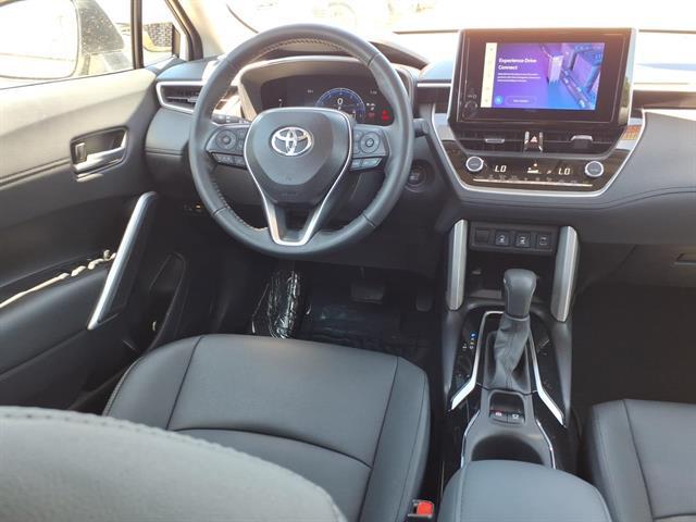 2025 Toyota Corolla Cross XLE
