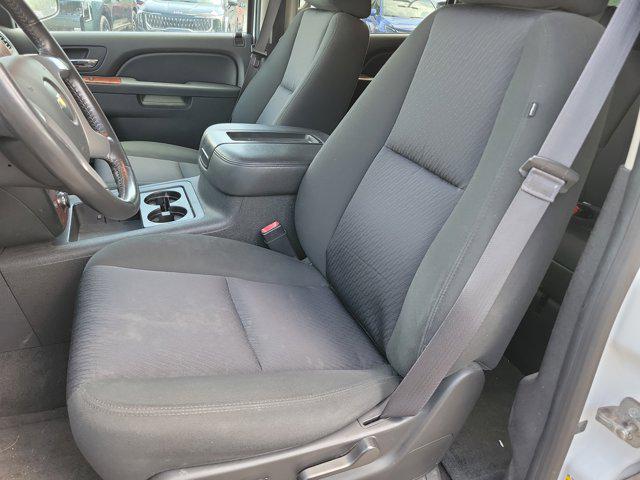 2013 Chevrolet Suburban LS