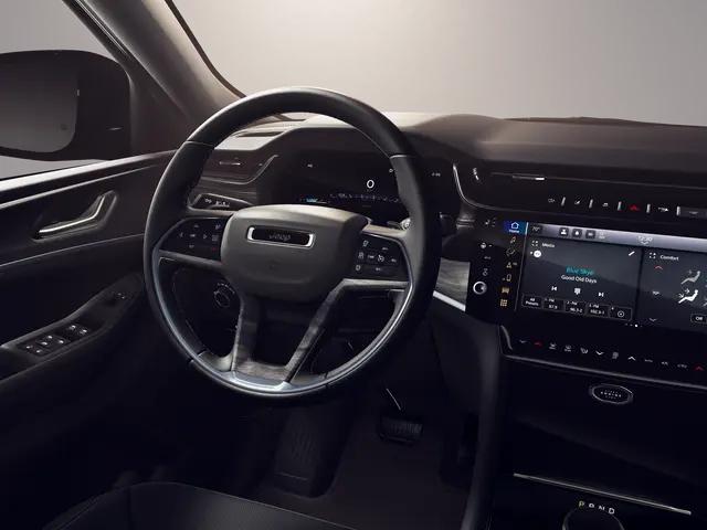 2026 Jeep Grand Cherokee L Altitude 4x4