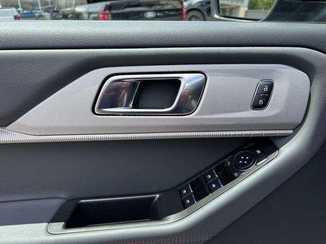 2026 Ford Explorer Active w/200A Pkg RWD