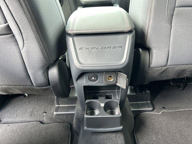 2026 Ford Explorer Active w/200A Pkg RWD