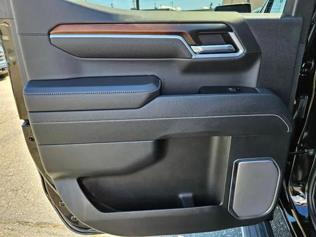 2025 GMC Sierra 1500 4WD Crew Cab Short Box Denali