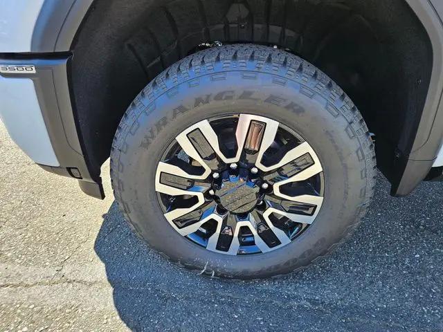 2026 GMC Sierra 3500HD Crew Cab, Long Bed, Denali Ultimate, 4WD