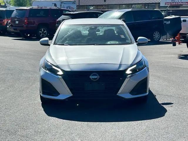 2023 Nissan Altima SV FWD