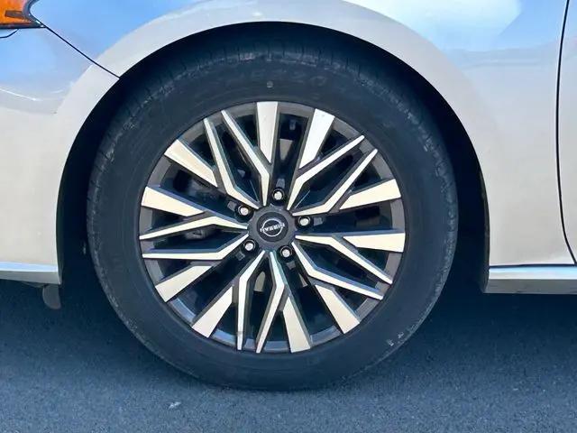 2023 Nissan Altima SV FWD