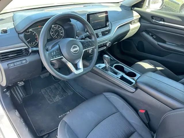 2023 Nissan Altima SV FWD