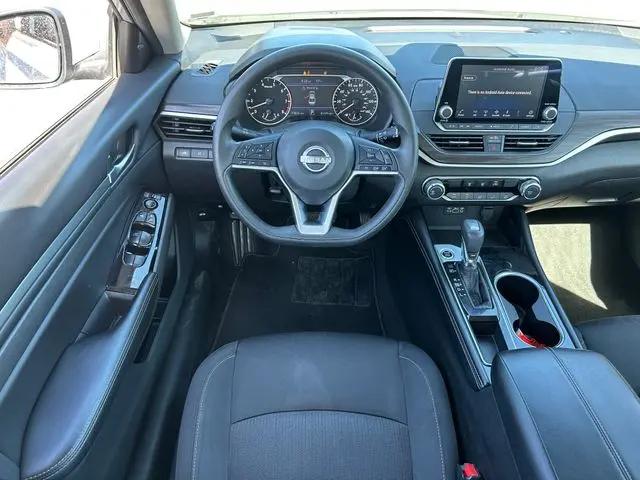 2023 Nissan Altima SV FWD