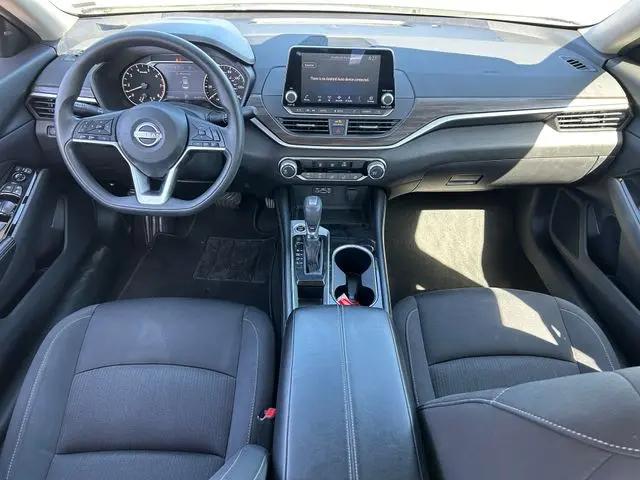2023 Nissan Altima SV FWD