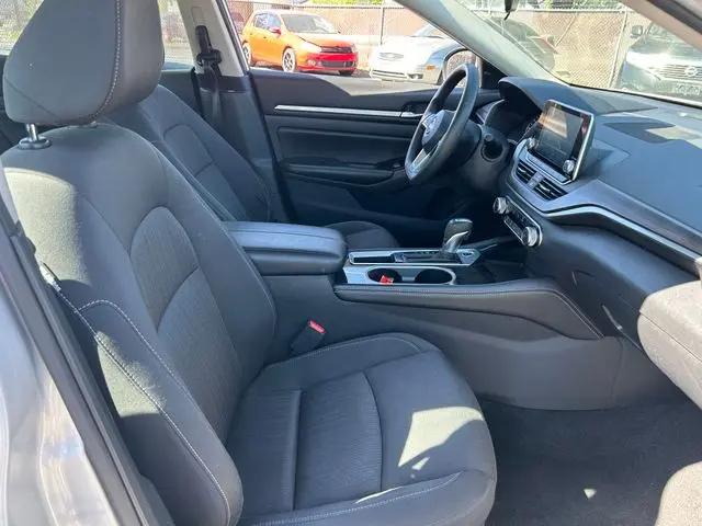 2023 Nissan Altima SV FWD
