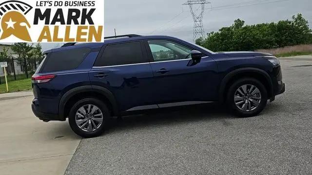 2025 Nissan Pathfinder SV FWD
