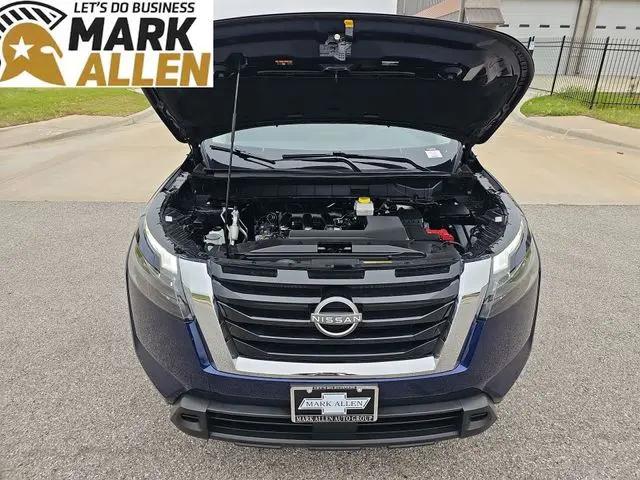 2025 Nissan Pathfinder SV FWD