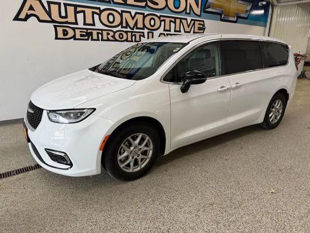 2024 Chrysler Pacifica Touring L for sale in Detroit Lakes, MN