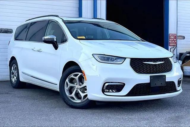 2023 Chrysler Pacifica Limited for sale in Olive Branch, MS