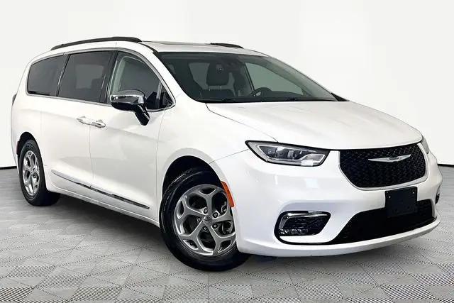 2023 Chrysler Pacifica Limited for sale in Olive Branch, MS