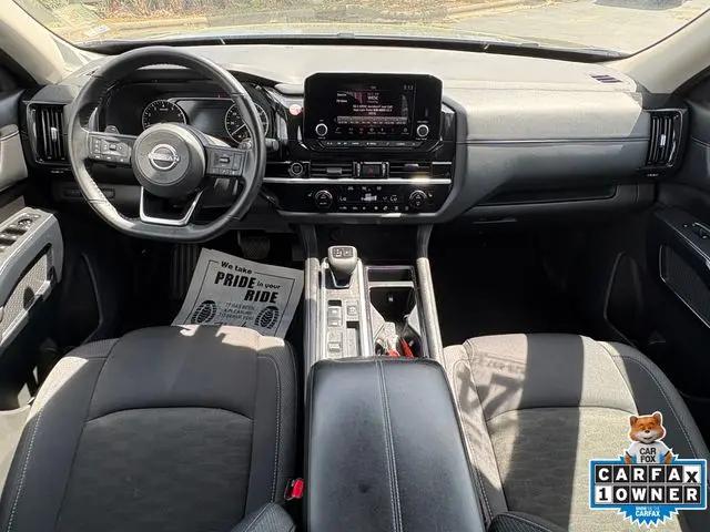 2024 Nissan Pathfinder SV FWD