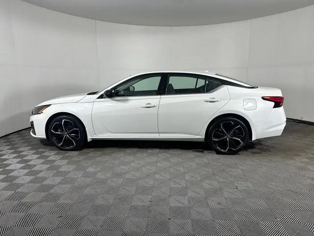 2023 Nissan Altima SR Intelligent AWD